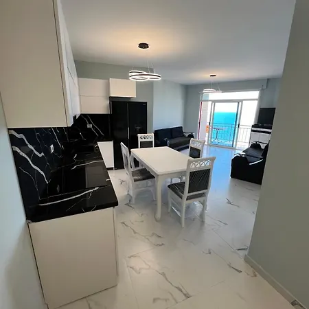 Seaview Luxury Apartment