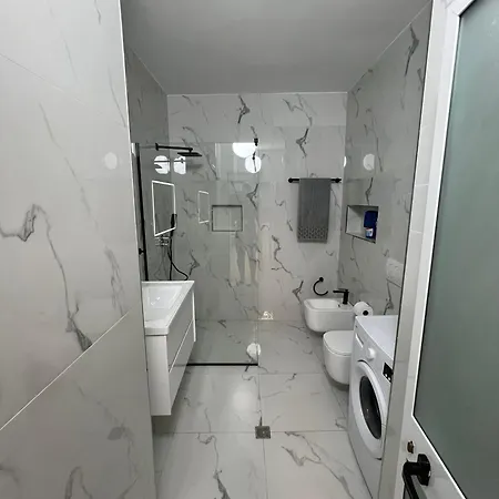 Seaview Luxury Apartment *